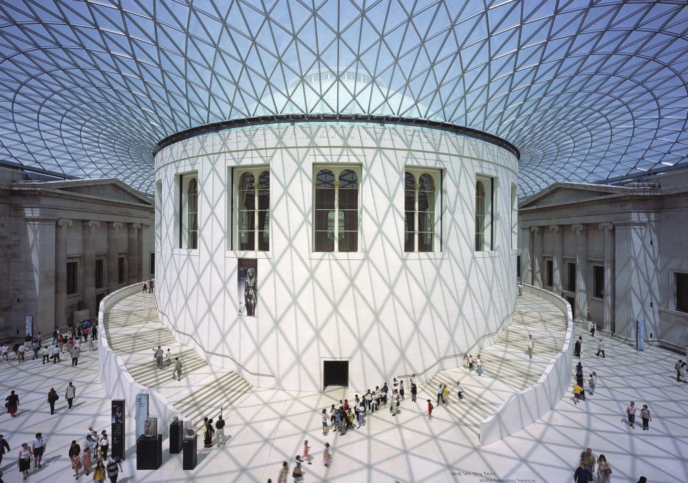 Exposición de Foster + Partners destaca el diseño arquitectónico y presenta diseño conceptual de nueva área del Museo de Arte de San Diego El gran tribunal en el Museo Británico.