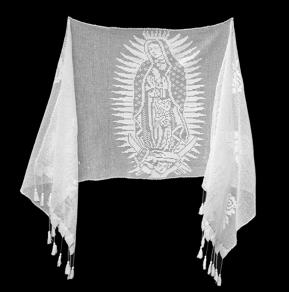 PHOTO BY JUDITH ROMERO Rosa y revelaciones pag 84