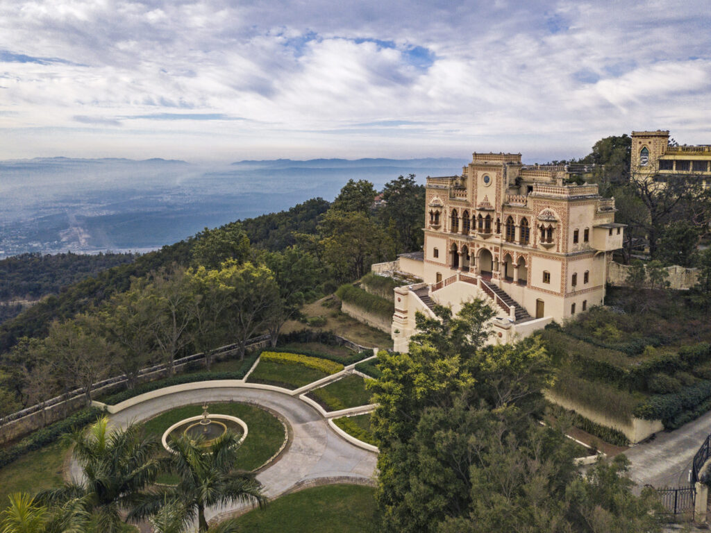 Ananda_Palace and Valley palacio Ananda
